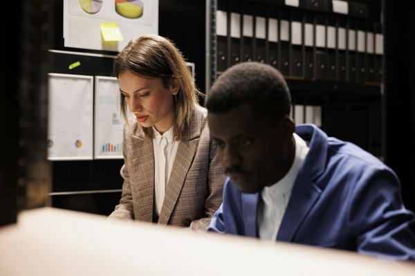 Comment les technologies de l'IA sont-elles utilisées pour la détection des fraudes en ligne?