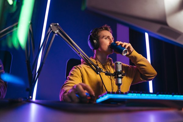 Comment un jeu de simulation de gestion de parc éolien peut-il enseigner les principes de l'énergie éolienne?